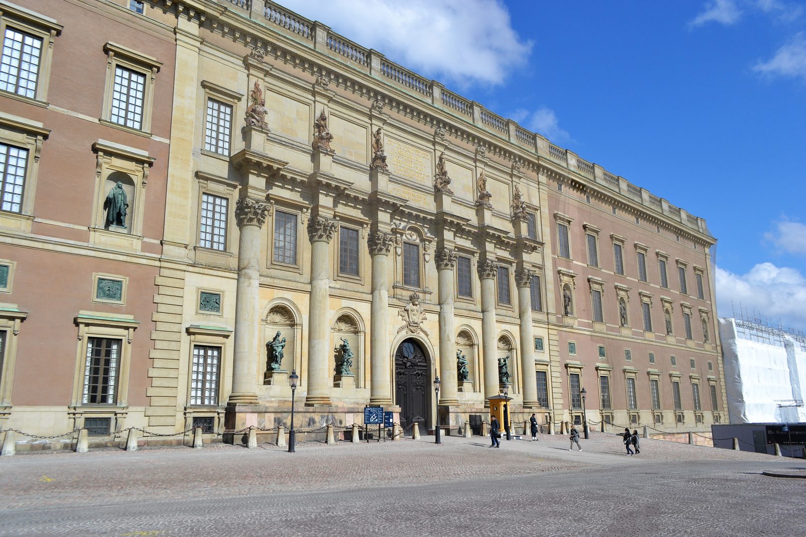 royal palace tour stockholm